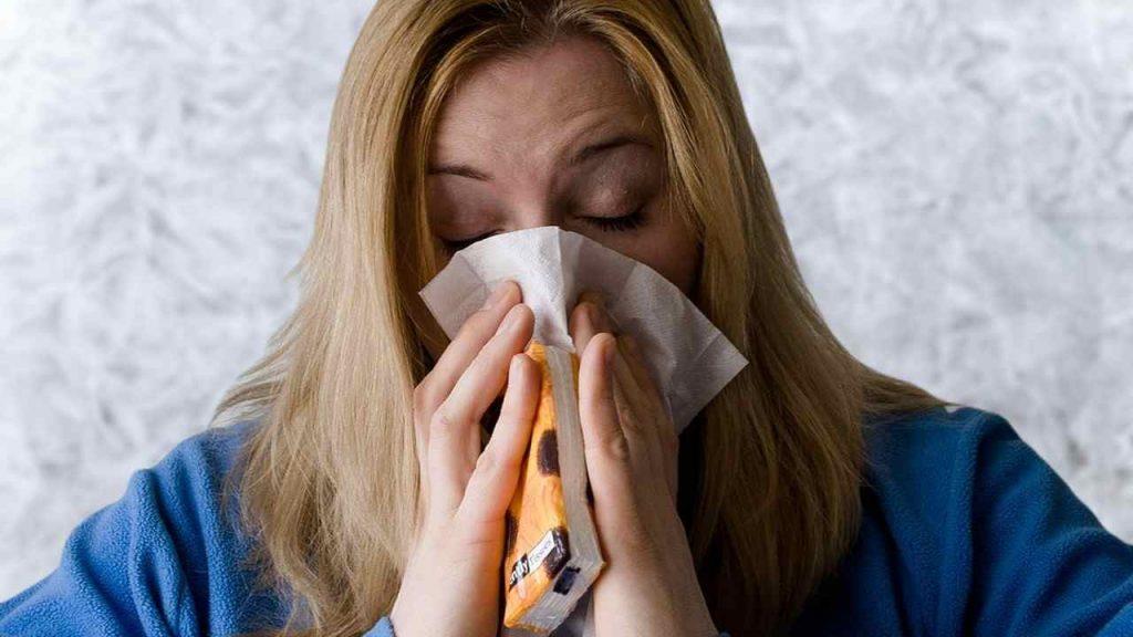 Prečo nám tečie z nosa, keď je zima? Jav známy ako nádcha vyvolaná chladom je známa väčšine ľudí!