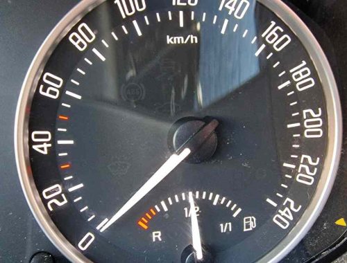 tachometer auta